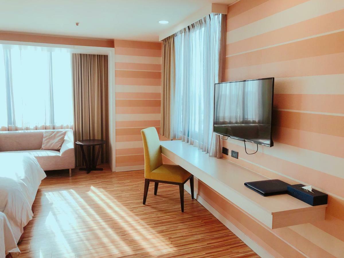 Wemeet Hotel Pingtung Екстериор снимка
