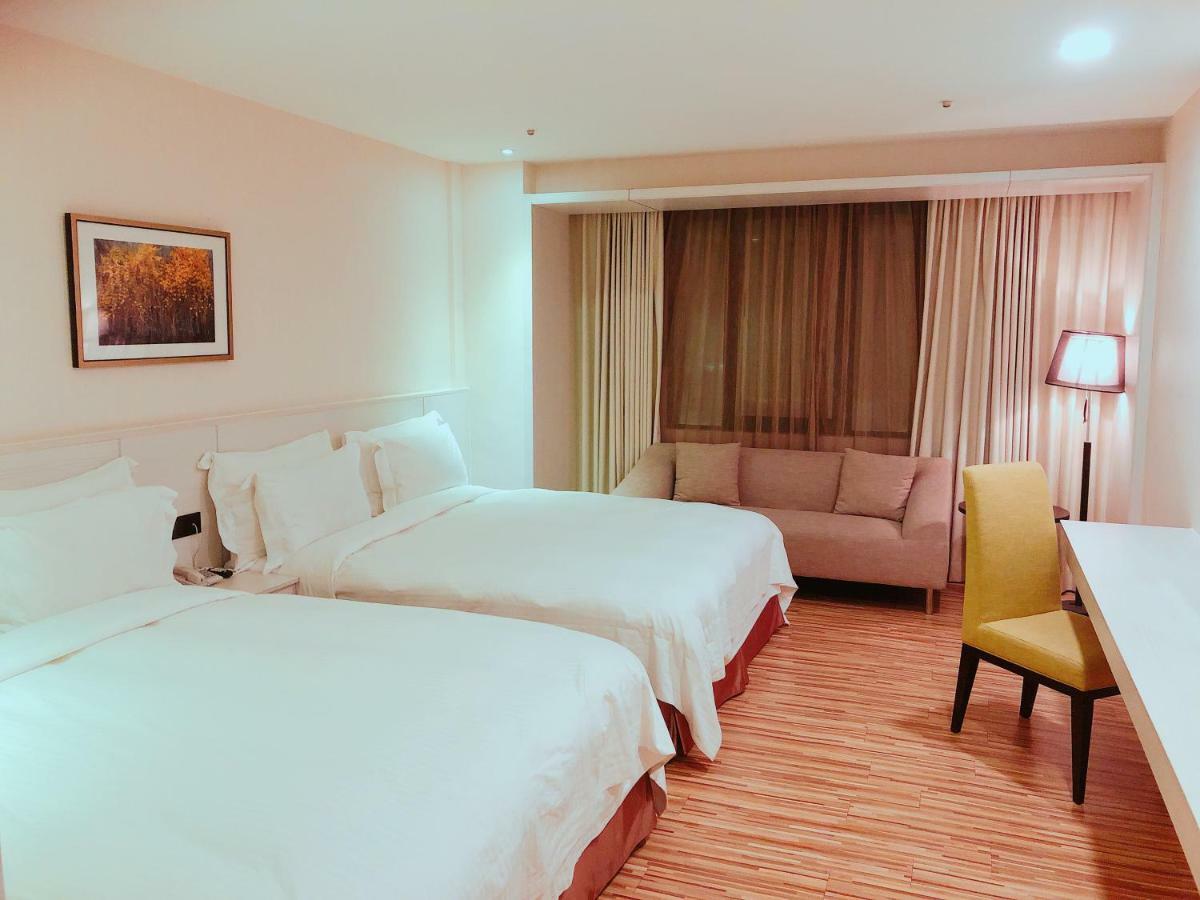 Wemeet Hotel Pingtung Екстериор снимка