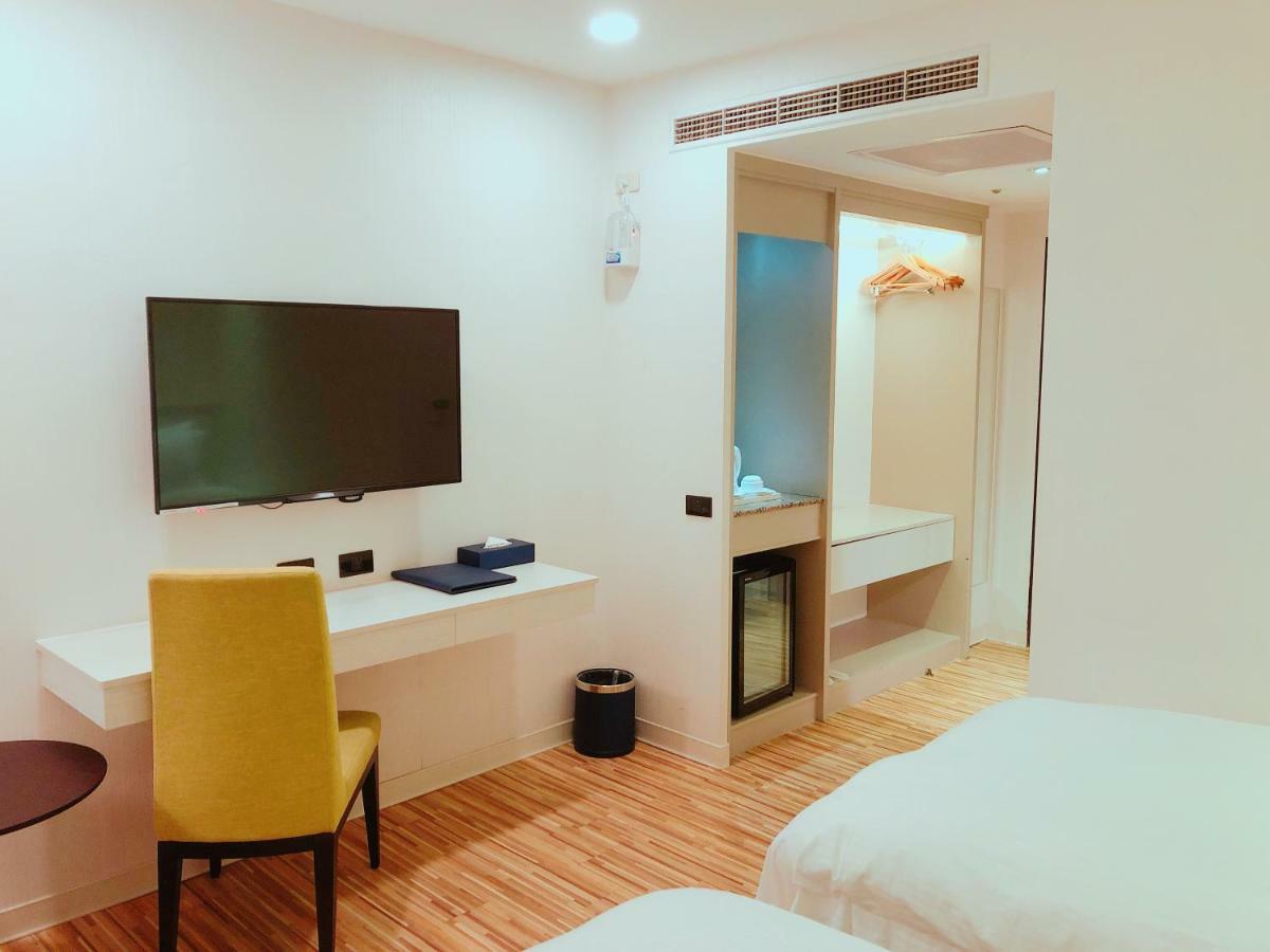 Wemeet Hotel Pingtung Екстериор снимка