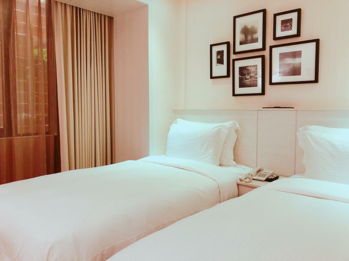 Wemeet Hotel Pingtung Екстериор снимка